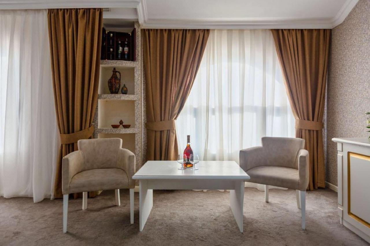 Maris Hotel Baku Exterior foto